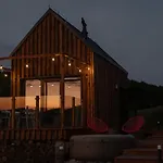 Wymarzone Domki- Z Prywatnymi Jacuzzi I Kominkiem Wiesciszowice